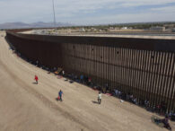 donald-trump-ordona-vopsirea-zidului-de-la-granita-cu-mexicul-in-negru.-care-este-motivul