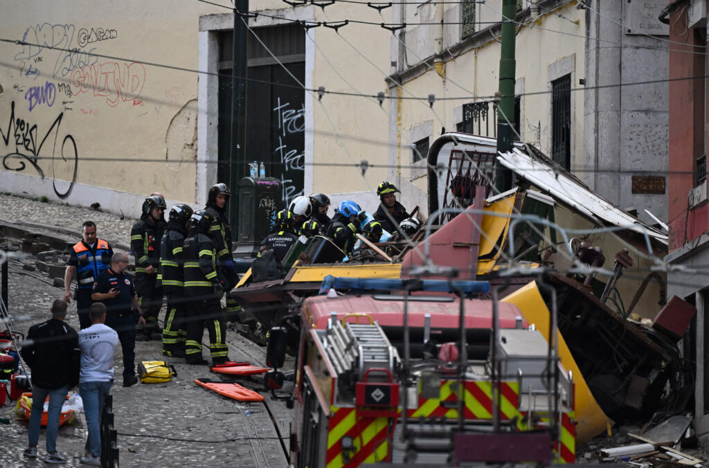 zi-de-doliu-national-in-portugalia,-dupa-moartea-a-15-persoane-in-accidentul-de-la-lisabona