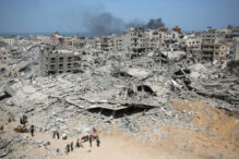 un-atac-israelian-a-distrus-o-cladire-cu-15-etaje-in-orasul-gaza