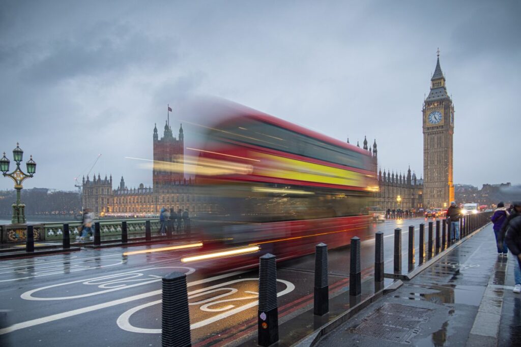 greva-angajatilor-de-la-metroul-din-londra-a-paralizat-sistemul-de-transport-subteran