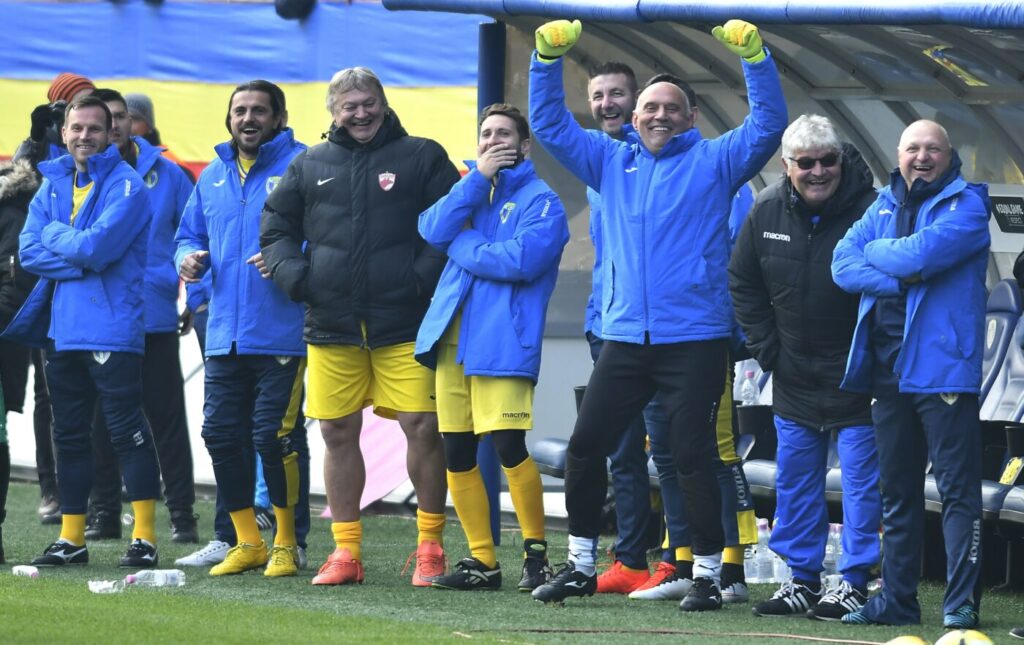 fostul-fotbalist-din-generatia-de-aur-si-a-luat-un-lamborghini-dupa-primul-salariu