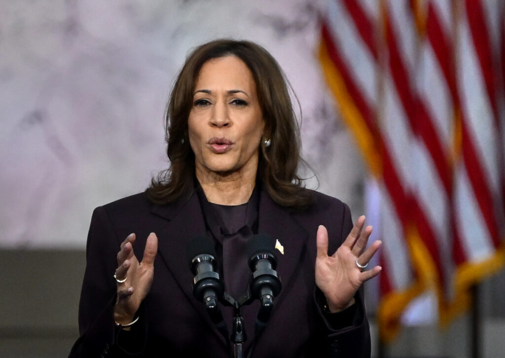 kamala-harris-despre-lasarea-deciziei-privind-realegerea-in-seama-lui-biden:-o-imprudenta