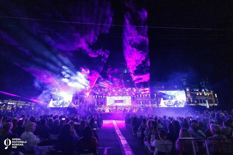 magia-serii-in-sunet-si-lumina-revine-la-iasi!-spectacol-gratuit-in-gradina-palas