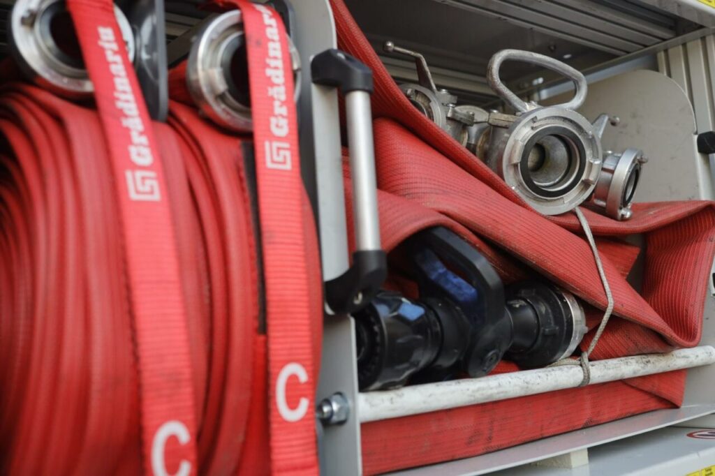 incendiu-puternic-la-penitenciarul-gaesti.-200-de-persoane-au-fost-evacuate