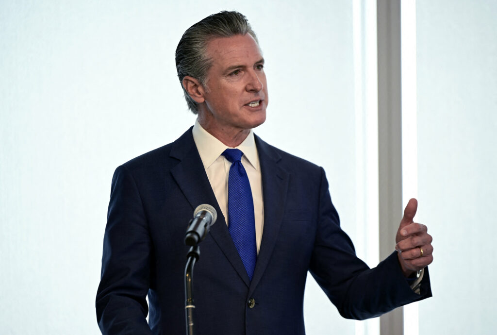 gavin-newsom-cere-partidului-democrat-sa-investeasca-mai-multa-atentie-asupra-tinerilor
