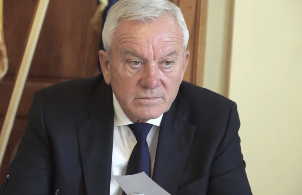 razboi-in-psd:-cu-sorin-grindeanu-si-echipa-lui,-psd-se-va-duce-sub-10%,-afirma-constantin-toma