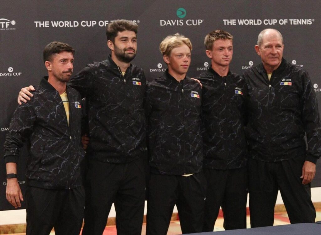 la-17-ani,-gabriel-ghetu-joaca-sub-tricolor-in-cupa-davis:-vin-si-pe-jos-pentru-echipa-romaniei