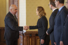 elena-lasconi-nu-l-ar-mai-nominaliza-premier-pe-ilie-bolojan:-a-lovit-in-oameni