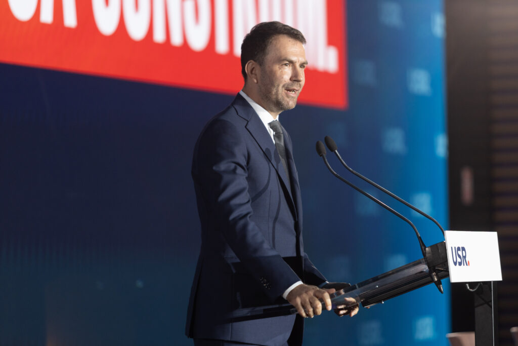 catalin-drula-ii-cere-lui-ilie-bolojan-sa-reziste-presiunilor:-sa-ramana-cu-capul-sus