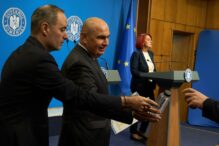 ministrii-si-premierul-ilie-bolojan-nu-se-inteleg-pe-bani.-rectificarea-bugetara,-amanata-din-nou