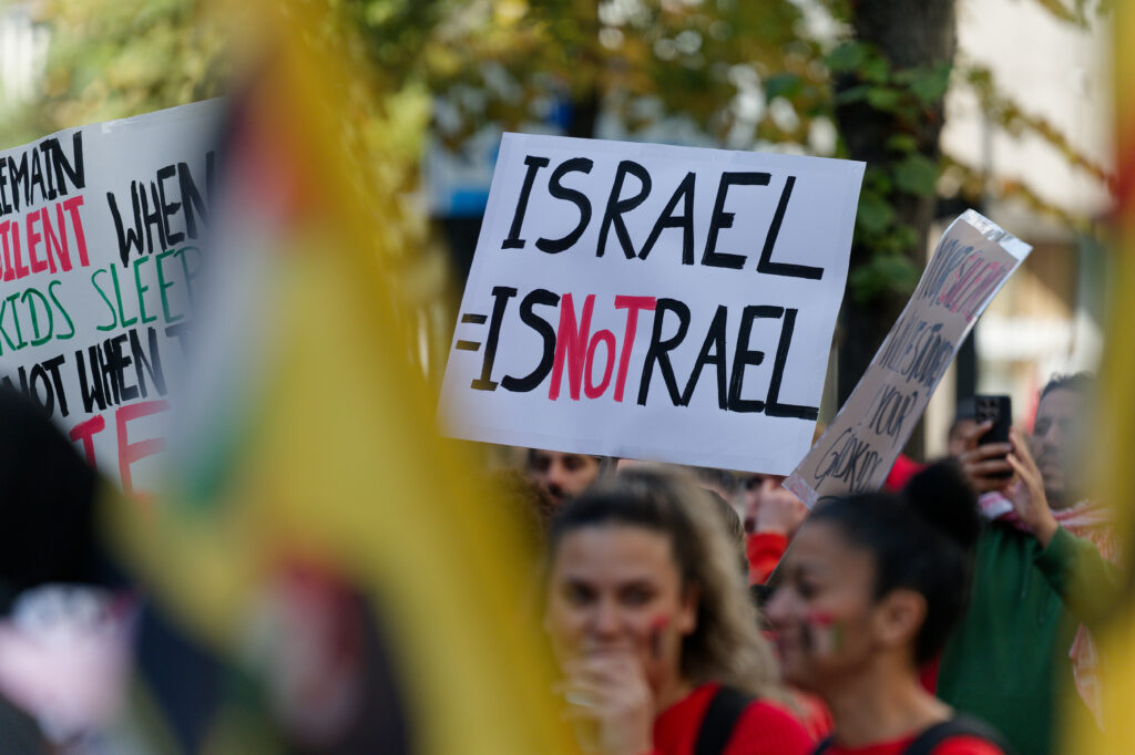 protest-cu-zeci-de-mii-de-persoane-la-berlin-pentru-incetarea-razboiului-din-gaza