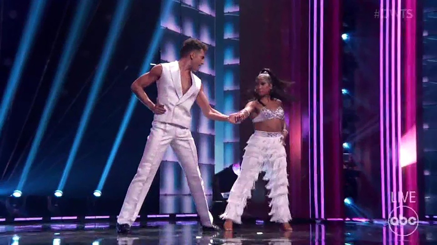 jordan-chiles-a-primit-un-cadou-de-la-stephen-curry