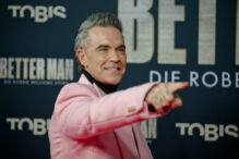 robbie-williams-dezvaluie-ca-are-sindromul-tourette