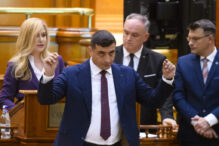 aur-acuza:-raportul-privind-lovitura-de-stat-din-romania-prezentat-in-parlament