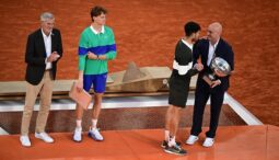 e-milionar-in-euro,-dar-n-are-loc-in-propria-casa