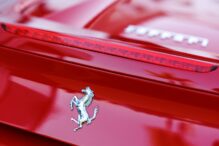 asa-ceva-nu-s-a-mai-auzit:-stateam-si-comandam-un-ferrari