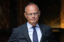 un-fost-premier-francez-lanseaza-critici-la-adresa-lui-macron:-ar-trebui-sa-demisioneze