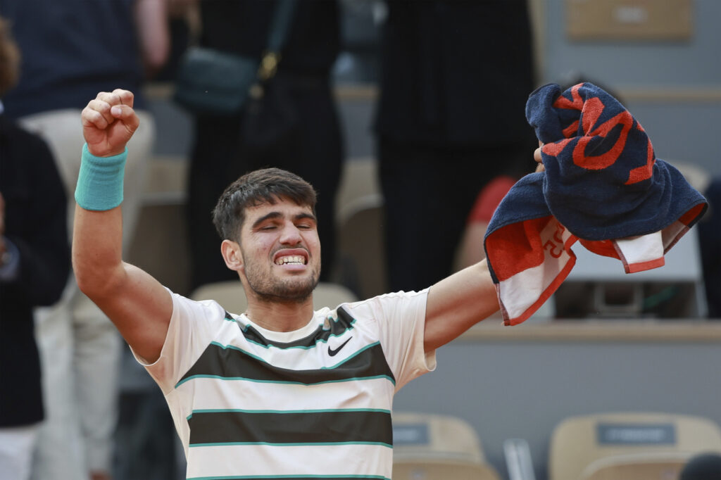 spaniolii-il-ridica-in-slavi-pe-carlos-alcaraz-si-il-compara-cu-ilie-nastase