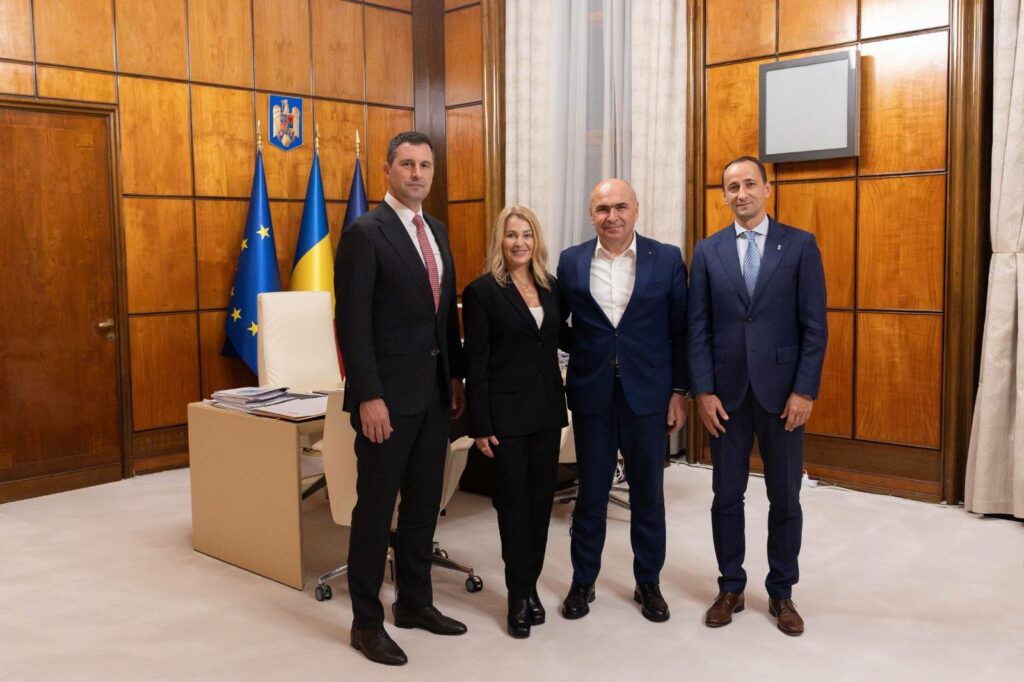 nadia-comaneci-si-mihai-covaliu-au-fost-oaspetii-premierului-ilie-bolojan