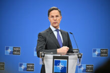 mark-rutte:-nato-nu-ar-trebui-sa-ia-rusii-prea-in-serios