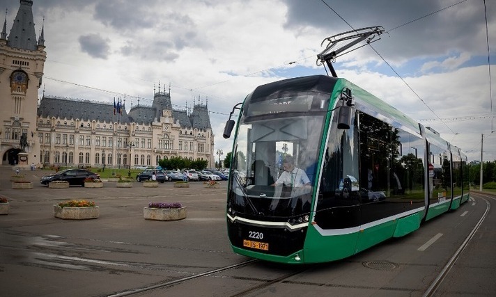 atentie,-ieseni!-joi-si-vineri-se-opreste-circulatia-tramvaielor-in-fata-palatului-culturii