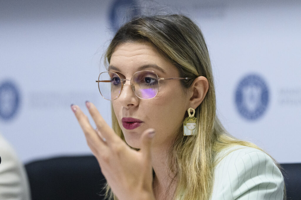 lista-rusinii-cu-ministrii-guvernului-care-isi-ascund-averea.-apare-si-numele-dianei-buzoianu