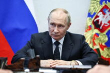 putin,-sfidator-dupa-ce-trump-a-sanctionat-marile-companii-petroliere-rusesti