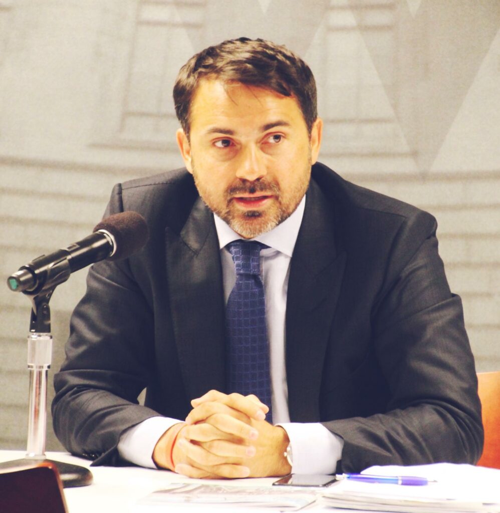 un-deputat-cere-mae-clarificari-si-masuri-urgente-pentru-liceele-romanesti-din-cernauti