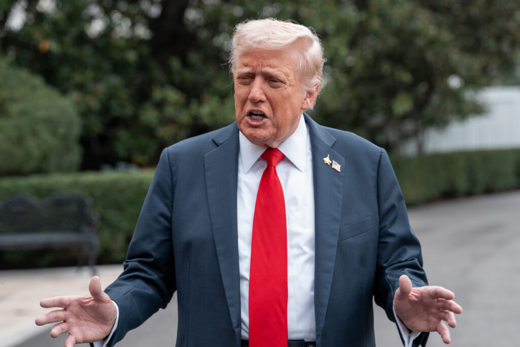 trump-confirma-reluarea-testarii-armelor-nucleare:-suntem-singura-tara-care-nu-testeaza