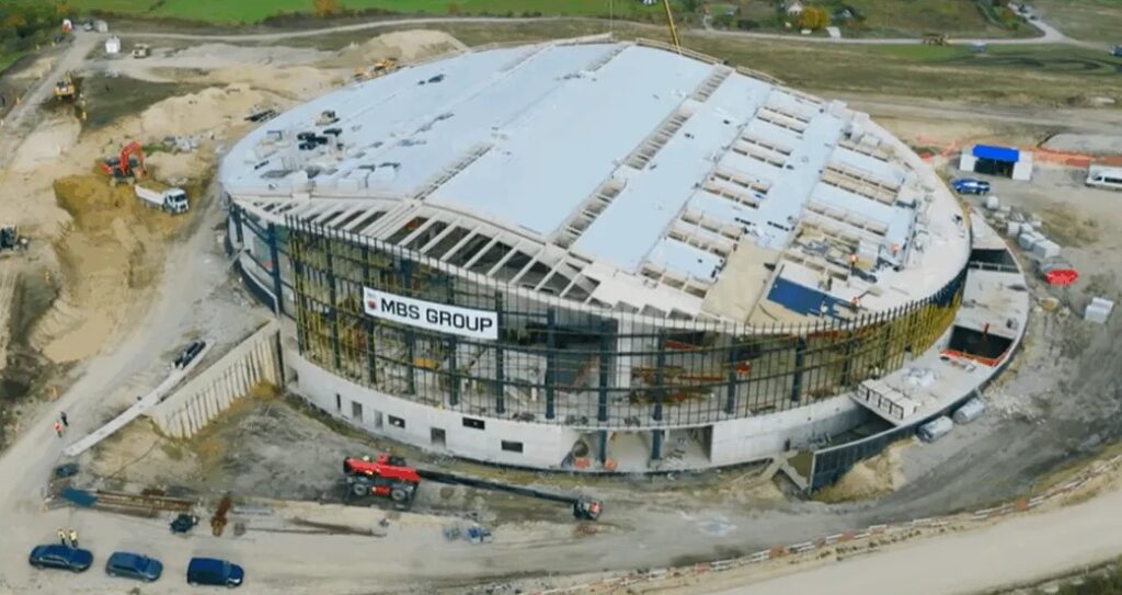 cat-de-bine-poate-sa-arate-bijuteria-de-28000.000-de-euro,-care-va-incorona-clujul:-sunt-mandra