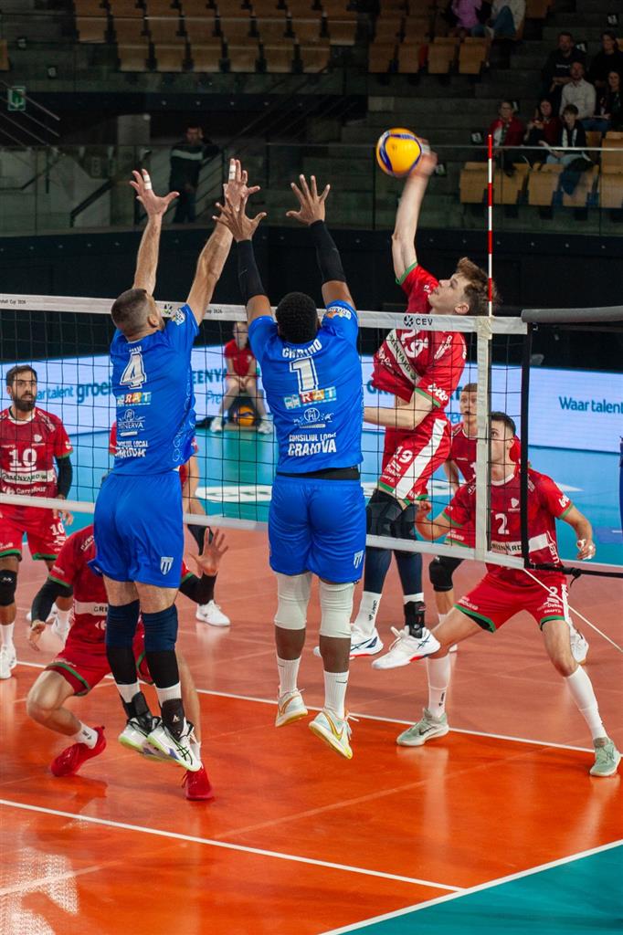 scm-universitatea-craiova-pierde-prima-mansa-din-cev-cup-cu-belgienii-de-la-greenyard-maaseik