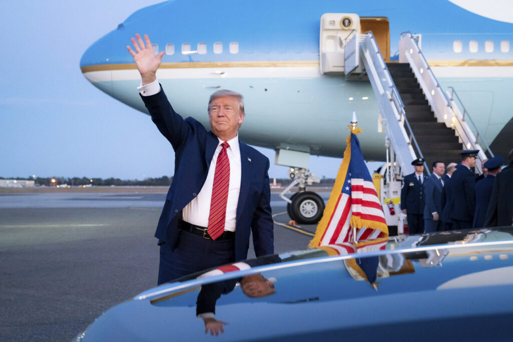 trump-reduce-tarifele-pentru-carne-de-vita,-cafea-si-alte-produse-alimentare