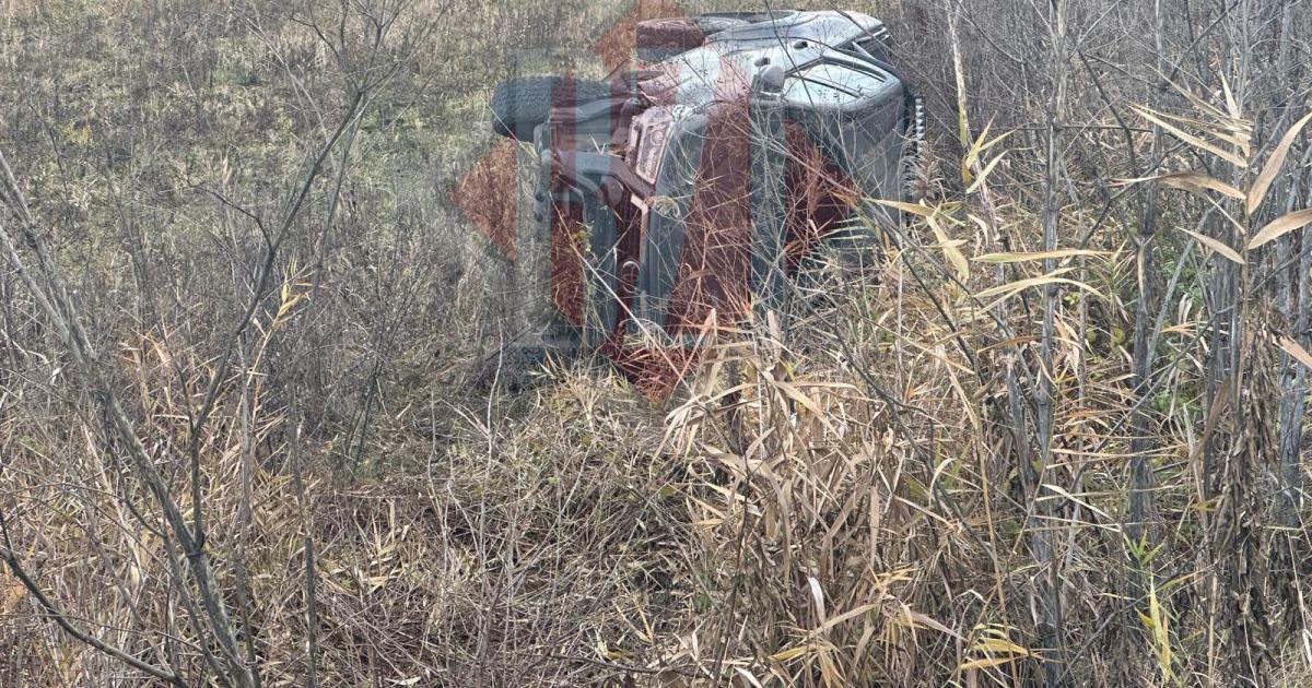 accident-rutier-in-comuna-victoria.-un-autoturism-s-a-rasturnat-in-camp-–-update