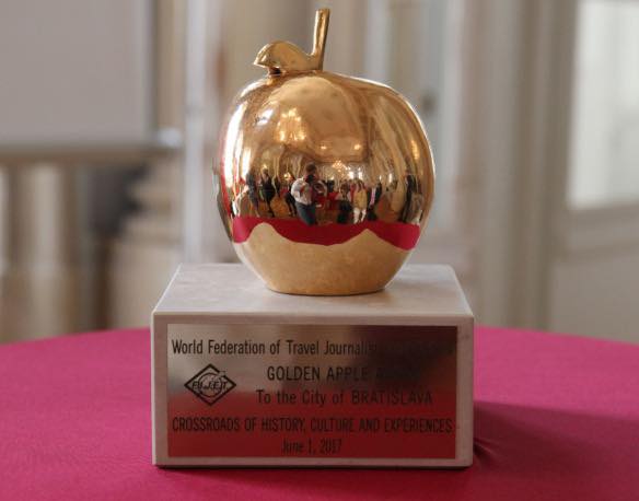 iasul-cucereste-oscarul-turismului:-marul-de-aur-2026