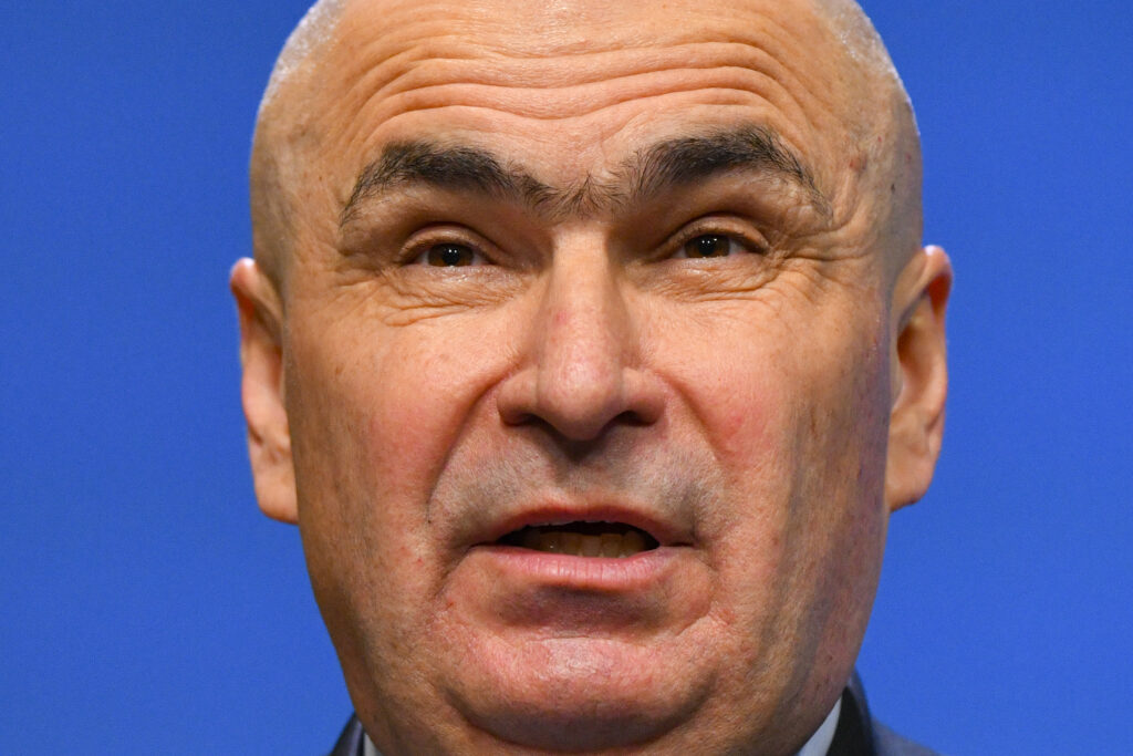 ilie-bolojan,-intrebat-despre-valul-de-concedieri-din-2026