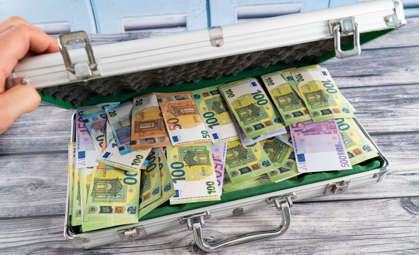 a-platit-4,3-milioane-de-euro-pentru-a-iesi-din-puscarie