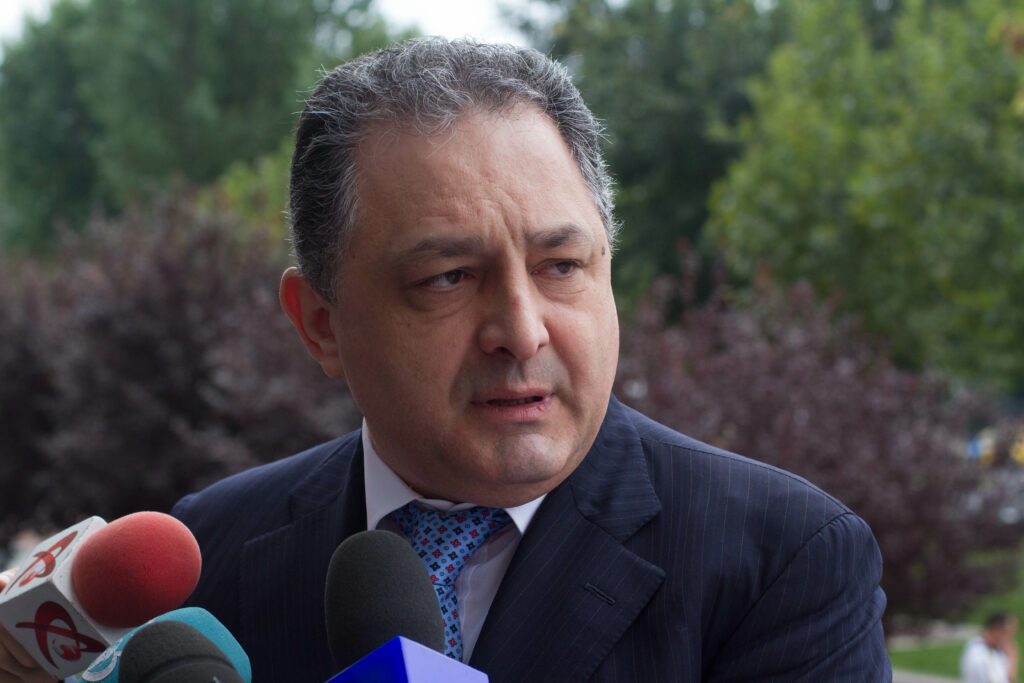 anaf-pune-sechestru-pe-bunurile-lui-vanghelie.-suma-uriasa-de-plata