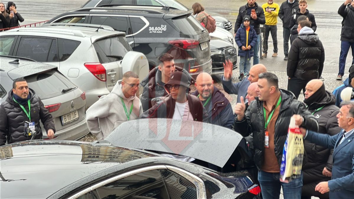 ronaldinho-a-ajuns-la-iasi!-starul-brazilian-a-fost-asteptat-de-fani-in-fata-hotelului-–-update