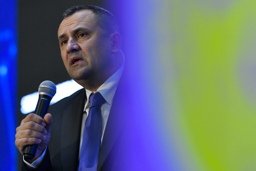 700000-de-euro-incasati-din-onlyfans,-nedeclarati-de-un-barbat.-cum-l-a-gasit-anaf