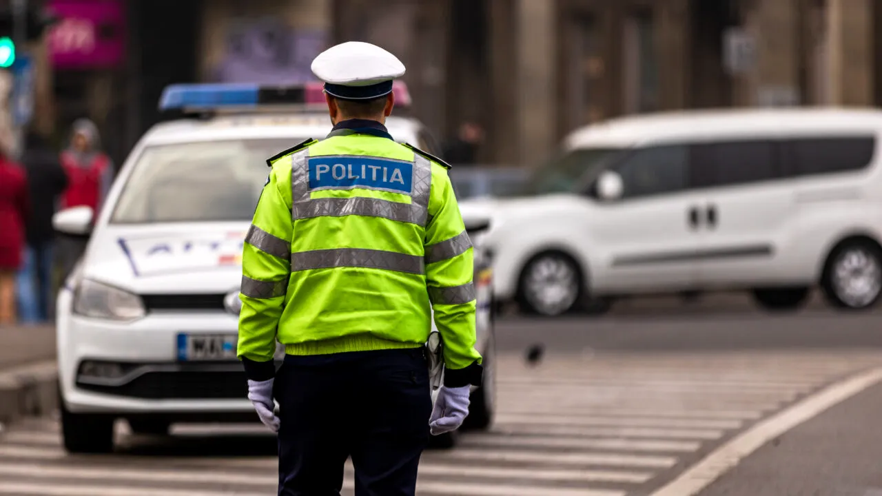 accident-in-lant-pe-a3,-dupa-impactul-dintre-trei-masini.-traficul-este-ingreunat