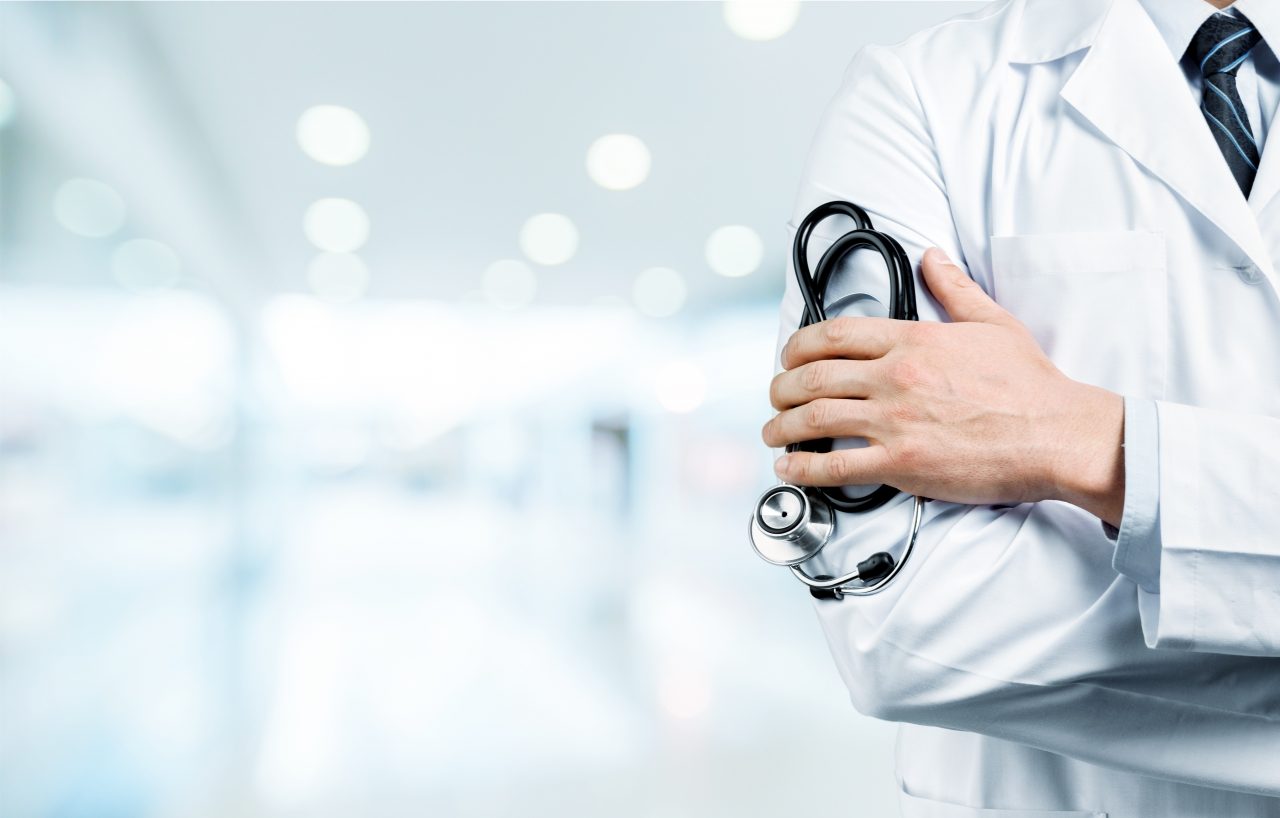 de-ce-tot-mai-multi-medici-romani-lasa-spitalele-de-top-din-strainatate-si-se-intorc-in-tara