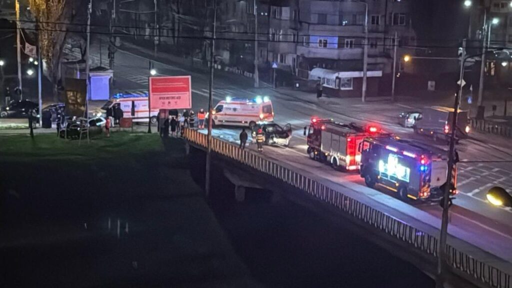 accident-rutier-in-zona-pod-metalurgie.-doua-masini-si-patru-persoane-au-fost-implicate