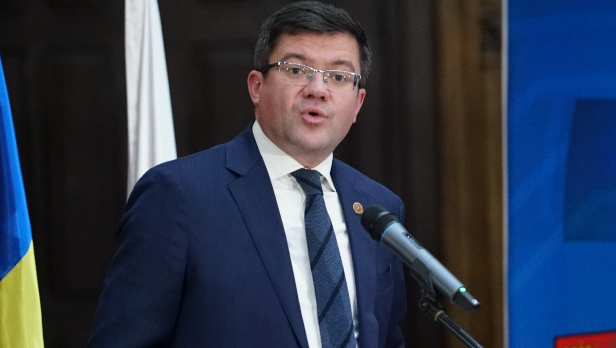 parchetul-european-sesizat-pentru-microbuzele-electrice-cumparate-la-iasi-costel-alexe-a-dat-200.000-de-euro-fara-tva-pentru-un-singur-vehicul