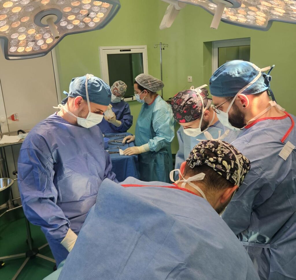 un-pacient-a-murit-de-rabie-deoarece-i-s-a-transplantat-un-rinichi-infectat