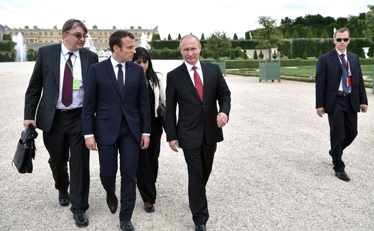 financial-times-dezvaluie-jocul-dublu-al-lui-macron.-franta-nu-vrea-sa-foloseasca-activele-ruse-blocate-in-bancile-sale