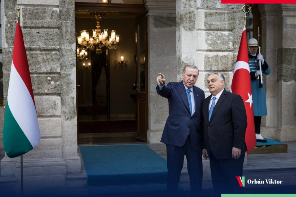 viktor-orban-lasa-in-ofsaid-ue-si-isi-securizeaza-livrarile-de-gaze.-dupa-trump-si-putin,-premierul-ungariei-bate-palma-si-cu-erdogan