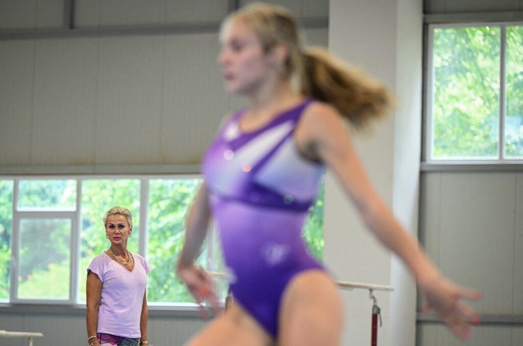 o-fosta-gimnasta-a-cameliei-voinea-lanseaza-acuzatii-grave:-mi-era-frica.-mi-a-zis-ca-ma-omoara