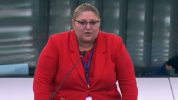europarlamentarul-diana-sosoaca:-in-romania,-drepturile-omului-nu-mai-exista.-traim-intr-o-dictatura-care-incearca-sa-se-legitimeze-prin-vorbe-goale