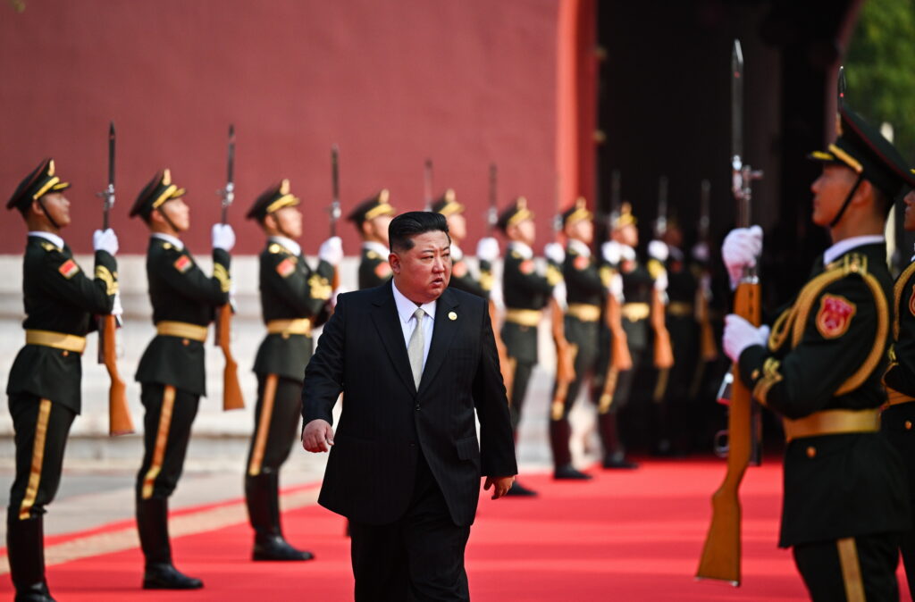 kim-jong-un-a-vizitat-ambasada-rusiei-din-coreea-de-nord-dupa-moartea-subita-a-ambasadorului