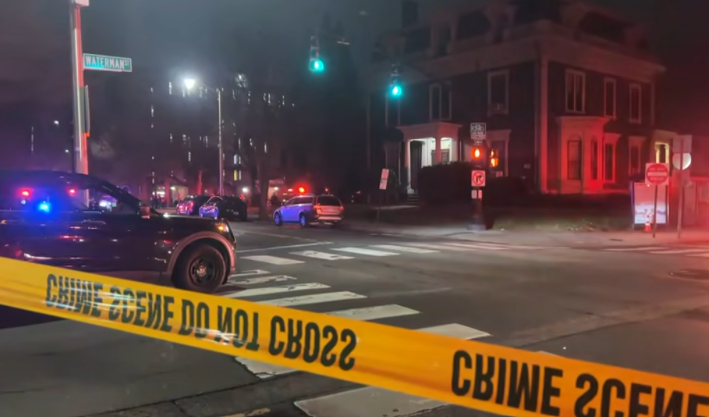 atac-armat-in-campusul-prestigioasei-universitati-brown.-cel-putin-2-morti-si-8-raniti